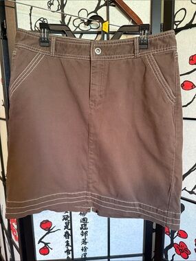 Cabelas Brown Skirt with Contrast Stitching